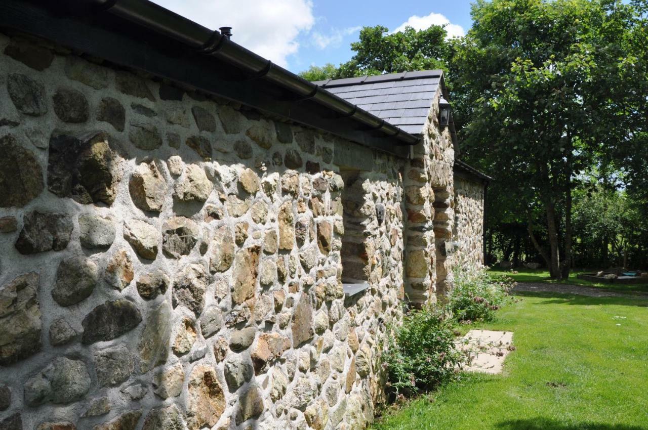 فيلا The Barn At Cae Bach Gwalchmai المظهر الخارجي الصورة